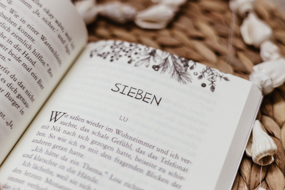 Taschenbuch »Lu & Nik. Drei Jahre später.« von A.D. WiLK, in Szene gesetzt.